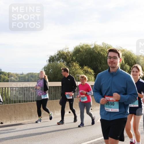 03.10.2024 - Köhlbrandbrückenlauf Miley Keyser http://msf.ph/oto/7163967 03.10.2024 09:24:57 Position 3 316, 3651, 2690 meine-sportfotos.de