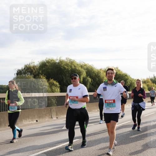 03.10.2024 - Köhlbrandbrückenlauf Miley Keyser http://msf.ph/oto/7164067 03.10.2024 09:25:05 Position 3 3118, 3515, 3311 meine-sportfotos.de