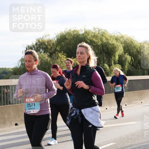 03.10.2024 - Köhlbrandbrückenlauf Miley Keyser http://msf.ph/oto/7164114 03.10.2024 09:25:07 Position 3 2571, 3627 meine-sportfotos.de