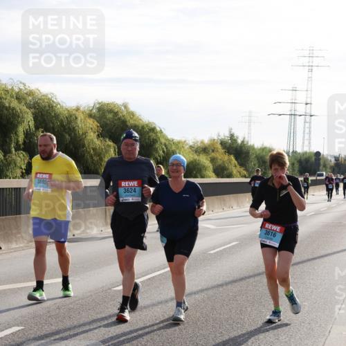 03.10.2024 - Köhlbrandbrückenlauf Miley Keyser http://msf.ph/oto/7164134 03.10.2024 09:25:14 Position 3 3685, 3624, 3616 meine-sportfotos.de