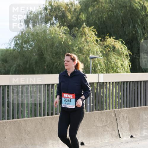 03.10.2024 - Köhlbrandbrückenlauf Miley Keyser http://msf.ph/oto/7164204 03.10.2024 09:25:20 Position 3 3584 meine-sportfotos.de