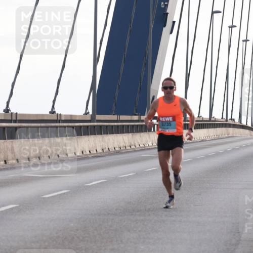 03.10.2024 - Köhlbrandbrückenlauf Matties Gatica Varas http://msf.ph/oto/7164326 03.10.2024 09:15:40 Position 2 3735 meine-sportfotos.de