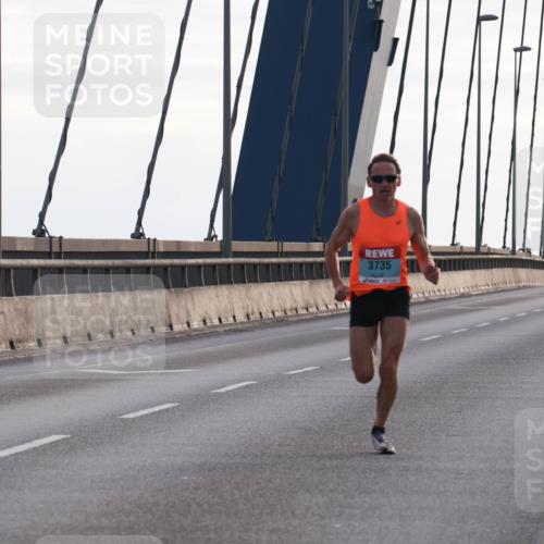 03.10.2024 - Köhlbrandbrückenlauf Matties Gatica Varas http://msf.ph/oto/7164329 03.10.2024 09:15:40 Position 2 3735 meine-sportfotos.de