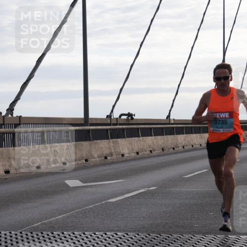 03.10.2024 - Köhlbrandbrückenlauf Matties Gatica Varas http://msf.ph/oto/7164400 03.10.2024 09:15:43 Position 2 3735 meine-sportfotos.de