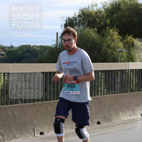 03.10.2024 - Köhlbrandbrückenlauf Miley Keyser http://msf.ph/oto/7164513 03.10.2024 09:26:21 Position 3 29, 2024, 3480 meine-sportfotos.de