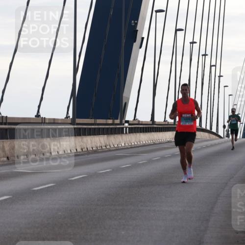 03.10.2024 - Köhlbrandbrückenlauf Matties Gatica Varas http://msf.ph/oto/7164649 03.10.2024 09:17:13 Position 2 1006 meine-sportfotos.de