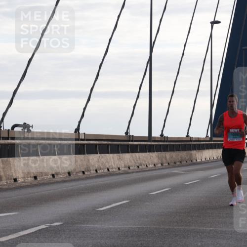03.10.2024 - Köhlbrandbrückenlauf Matties Gatica Varas http://msf.ph/oto/7164695 03.10.2024 09:17:16 Position 2 1006 meine-sportfotos.de