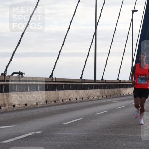 03.10.2024 - Köhlbrandbrückenlauf Matties Gatica Varas http://msf.ph/oto/7164701 03.10.2024 09:17:16 Position 2 1006 meine-sportfotos.de