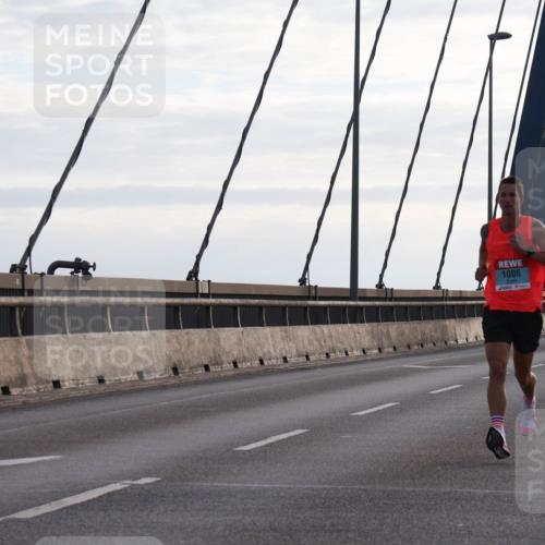 03.10.2024 - Köhlbrandbrückenlauf Matties Gatica Varas http://msf.ph/oto/7164708 03.10.2024 09:17:16 Position 2 1006 meine-sportfotos.de