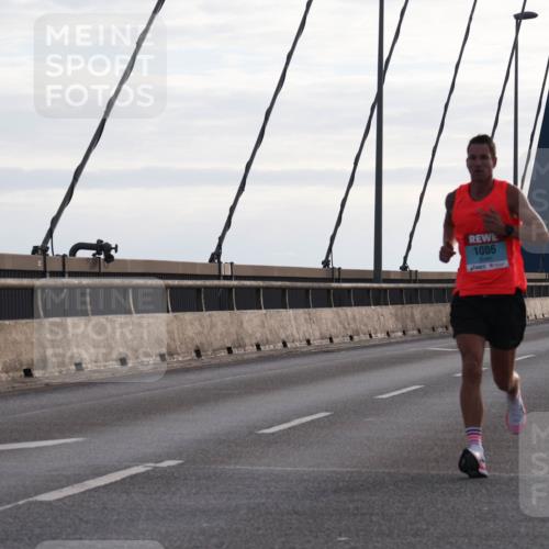 03.10.2024 - Köhlbrandbrückenlauf Matties Gatica Varas http://msf.ph/oto/7164718 03.10.2024 09:17:17 Position 2 1006 meine-sportfotos.de
