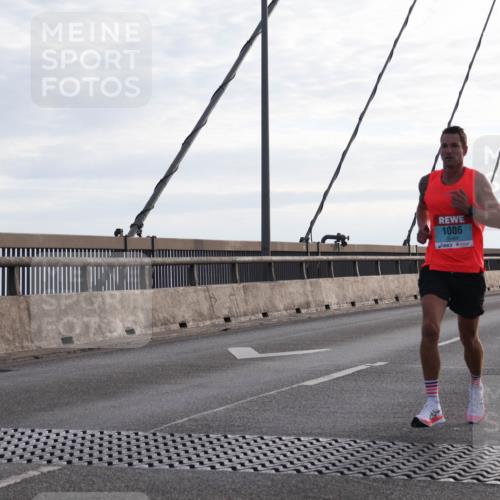03.10.2024 - Köhlbrandbrückenlauf Matties Gatica Varas http://msf.ph/oto/7164728 03.10.2024 09:17:18 Position 2 1006 meine-sportfotos.de