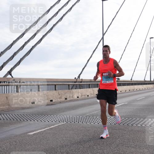 03.10.2024 - Köhlbrandbrückenlauf Matties Gatica Varas http://msf.ph/oto/7164741 03.10.2024 09:17:19 Position 2 1006 meine-sportfotos.de