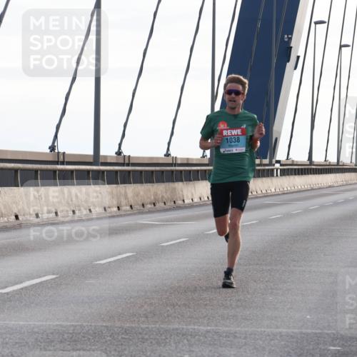 03.10.2024 - Köhlbrandbrückenlauf Matties Gatica Varas http://msf.ph/oto/7164792 03.10.2024 09:17:26 Position 2 1038 meine-sportfotos.de