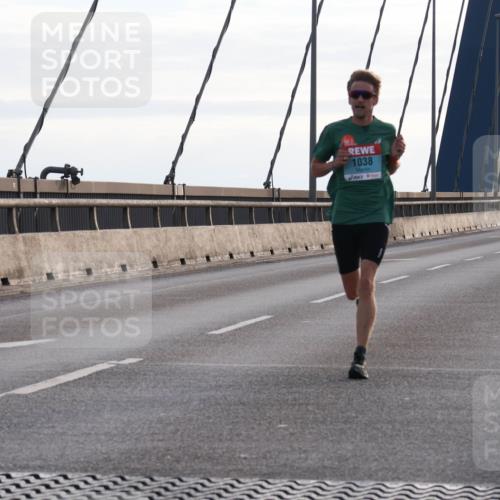 03.10.2024 - Köhlbrandbrückenlauf Matties Gatica Varas http://msf.ph/oto/7164806 03.10.2024 09:17:27 Position 2 1038 meine-sportfotos.de