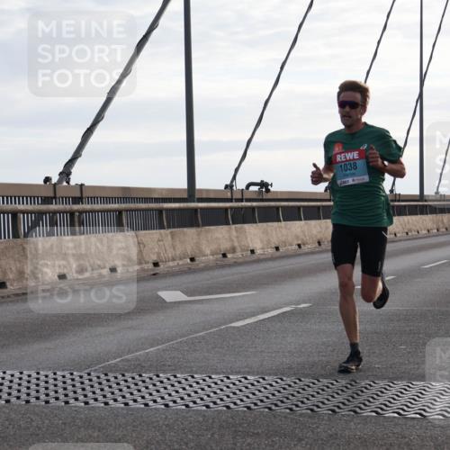 03.10.2024 - Köhlbrandbrückenlauf Matties Gatica Varas http://msf.ph/oto/7164821 03.10.2024 09:17:28 Position 2 1038 meine-sportfotos.de