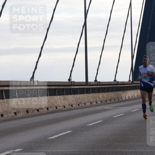 03.10.2024 - Köhlbrandbrückenlauf Matties Gatica Varas http://msf.ph/oto/7164941 03.10.2024 09:17:52 Position 2 1012 meine-sportfotos.de