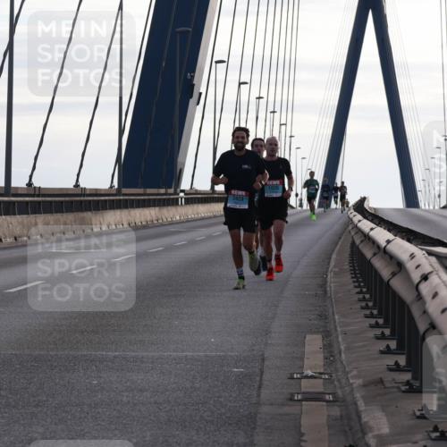 03.10.2024 - Köhlbrandbrückenlauf Matties Gatica Varas http://msf.ph/oto/7165041 03.10.2024 09:18:02 Position 2 2423, 1020 meine-sportfotos.de