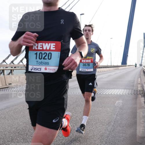 03.10.2024 - Köhlbrandbrückenlauf Matties Gatica Varas http://msf.ph/oto/7165173 03.10.2024 09:18:08 Position 2 1020, 3676 meine-sportfotos.de
