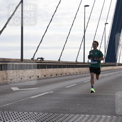 03.10.2024 - Köhlbrandbrückenlauf Matties Gatica Varas http://msf.ph/oto/7165212 03.10.2024 09:18:14 Position 2  meine-sportfotos.de