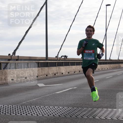 03.10.2024 - Köhlbrandbrückenlauf Matties Gatica Varas http://msf.ph/oto/7165249 03.10.2024 09:18:15 Position 2 1330 meine-sportfotos.de