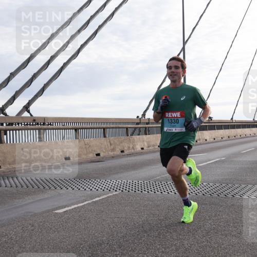 03.10.2024 - Köhlbrandbrückenlauf Matties Gatica Varas http://msf.ph/oto/7165276 03.10.2024 09:18:16 Position 2 1330 meine-sportfotos.de