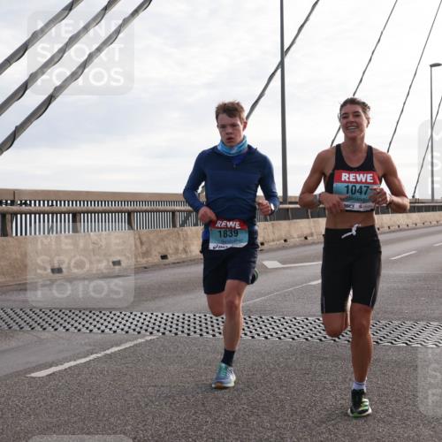 03.10.2024 - Köhlbrandbrückenlauf Matties Gatica Varas http://msf.ph/oto/7165353 03.10.2024 09:18:26 Position 2 1839, 1047 meine-sportfotos.de