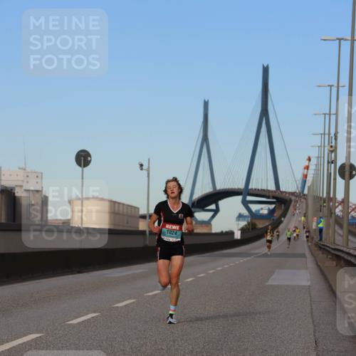 03.10.2024 - Köhlbrandbrückenlauf Miley Keyser http://msf.ph/oto/7165366 03.10.2024 09:36:33 Position 3 2, 1024 meine-sportfotos.de