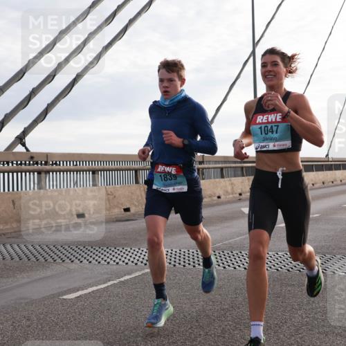 03.10.2024 - Köhlbrandbrückenlauf Matties Gatica Varas http://msf.ph/oto/7165367 03.10.2024 09:18:27 Position 2 1839, 1047 meine-sportfotos.de