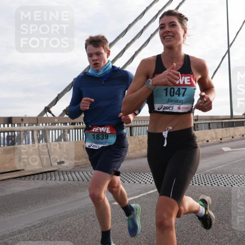 03.10.2024 - Köhlbrandbrückenlauf Matties Gatica Varas http://msf.ph/oto/7165397 03.10.2024 09:18:27 Position 2 1839, 1047 meine-sportfotos.de