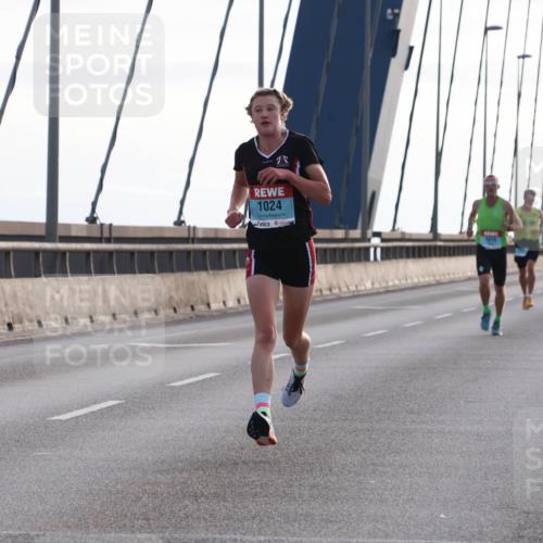 03.10.2024 - Köhlbrandbrückenlauf Matties Gatica Varas http://msf.ph/oto/7165524 03.10.2024 09:18:44 Position 2 1024, 1018 meine-sportfotos.de
