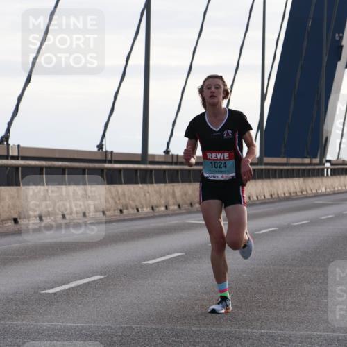 03.10.2024 - Köhlbrandbrückenlauf Matties Gatica Varas http://msf.ph/oto/7165572 03.10.2024 09:18:44 Position 2 1024, 1010 meine-sportfotos.de
