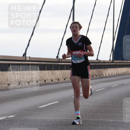 03.10.2024 - Köhlbrandbrückenlauf Matties Gatica Varas http://msf.ph/oto/7165601 03.10.2024 09:18:45 Position 2 102, 1018 meine-sportfotos.de
