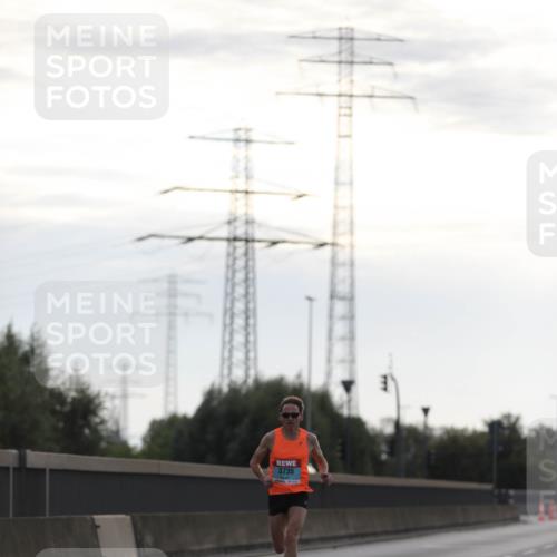 03.10.2024 - Köhlbrandbrückenlauf Fuchs,  Jonas http://msf.ph/oto/7165628 03.10.2024 09:08:39 Position 3 3735 meine-sportfotos.de