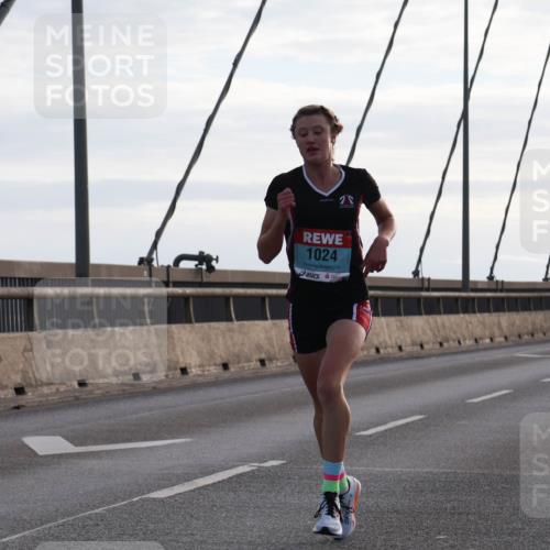 03.10.2024 - Köhlbrandbrückenlauf Matties Gatica Varas http://msf.ph/oto/7165632 03.10.2024 09:18:46 Position 2 1024 meine-sportfotos.de