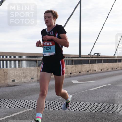 03.10.2024 - Köhlbrandbrückenlauf Matties Gatica Varas http://msf.ph/oto/7165673 03.10.2024 09:18:47 Position 2 1024 meine-sportfotos.de