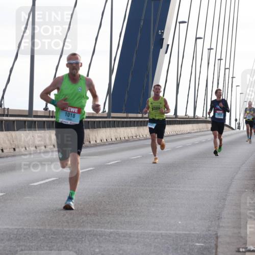 03.10.2024 - Köhlbrandbrückenlauf Matties Gatica Varas http://msf.ph/oto/7165755 03.10.2024 09:18:50 Position 2 1018, 100, 1014 meine-sportfotos.de