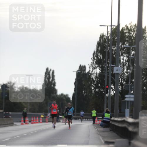03.10.2024 - Köhlbrandbrückenlauf Fuchs,  Jonas http://msf.ph/oto/7165760 03.10.2024 09:09:09 Position 3 1 meine-sportfotos.de