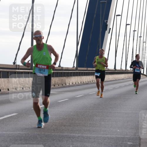 03.10.2024 - Köhlbrandbrückenlauf Matties Gatica Varas http://msf.ph/oto/7165782 03.10.2024 09:18:51 Position 2 1018, 100, 1014 meine-sportfotos.de