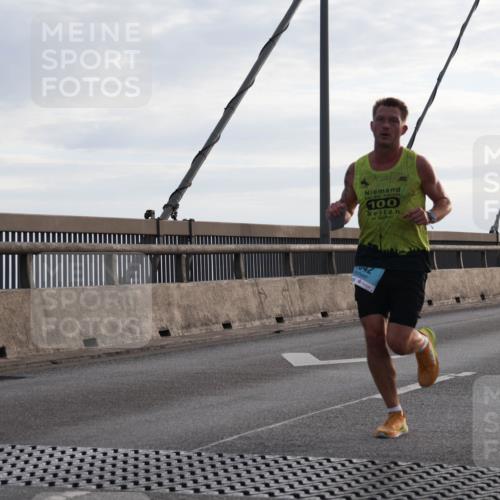 03.10.2024 - Köhlbrandbrückenlauf Matties Gatica Varas http://msf.ph/oto/7165929 03.10.2024 09:18:56 Position 2 100, 042 meine-sportfotos.de