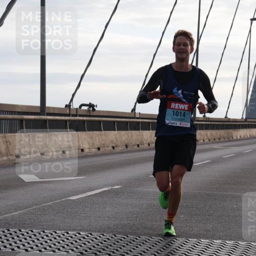 03.10.2024 - Köhlbrandbrückenlauf Matties Gatica Varas http://msf.ph/oto/7165968 03.10.2024 09:18:59 Position 2 1014 meine-sportfotos.de