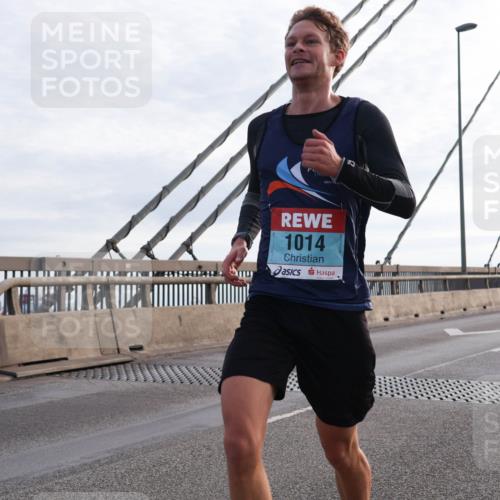 03.10.2024 - Köhlbrandbrückenlauf Matties Gatica Varas http://msf.ph/oto/7166010 03.10.2024 09:19:00 Position 2 1014 meine-sportfotos.de
