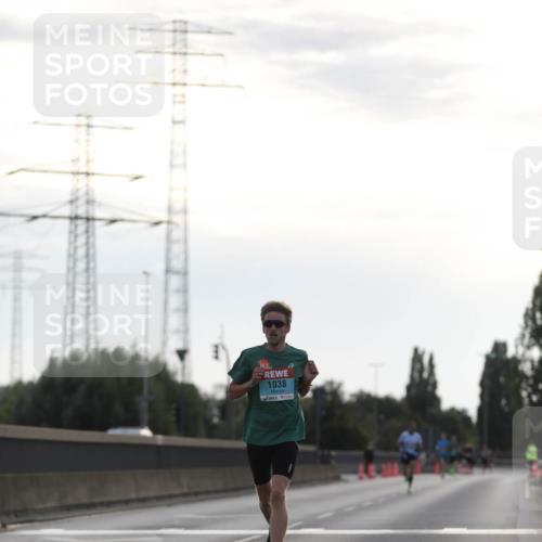 03.10.2024 - Köhlbrandbrückenlauf Fuchs,  Jonas http://msf.ph/oto/7166062 03.10.2024 09:09:33 Position 3 1038 meine-sportfotos.de