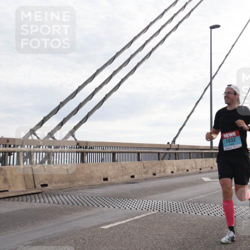 03.10.2024 - Köhlbrandbrückenlauf Matties Gatica Varas http://msf.ph/oto/7166300 03.10.2024 09:19:20 Position 2 1032 meine-sportfotos.de