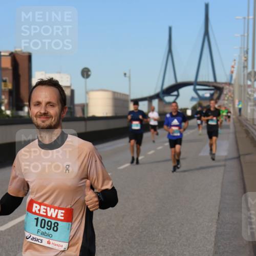03.10.2024 - Köhlbrandbrückenlauf Miley Keyser http://msf.ph/oto/7166309 03.10.2024 09:40:34 Position 3 50, 1098 meine-sportfotos.de