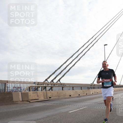 03.10.2024 - Köhlbrandbrückenlauf Matties Gatica Varas http://msf.ph/oto/7166390 03.10.2024 09:19:23 Position 2 1043 meine-sportfotos.de