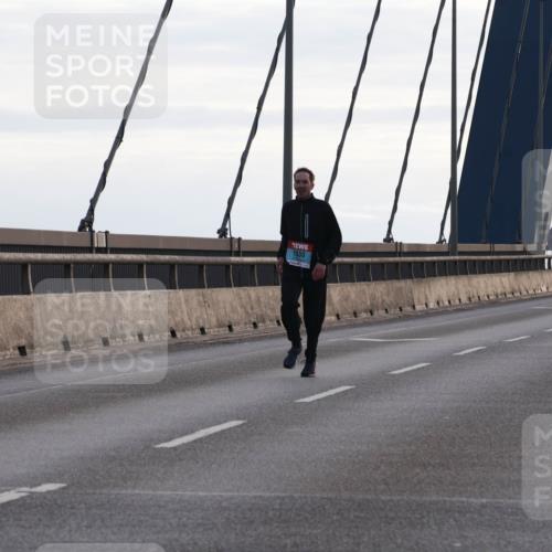 03.10.2024 - Köhlbrandbrückenlauf Matties Gatica Varas http://msf.ph/oto/7166468 03.10.2024 09:19:41 Position 2 1030, 1313 meine-sportfotos.de