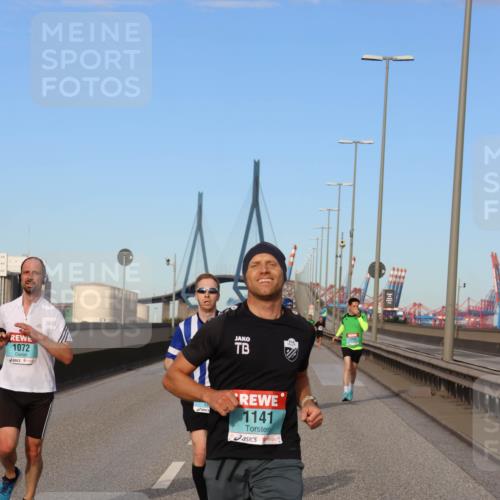 03.10.2024 - Köhlbrandbrückenlauf Miley Keyser http://msf.ph/oto/7166476 03.10.2024 09:40:47 Position 3 1072, 1141 meine-sportfotos.de