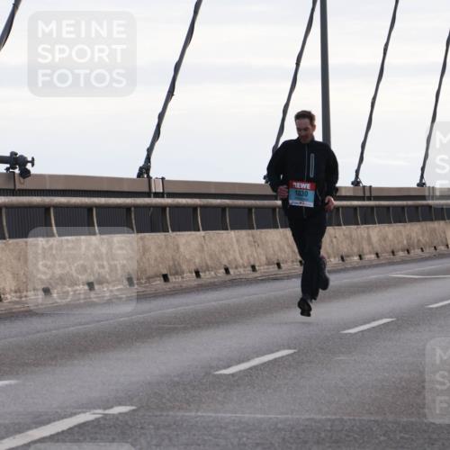03.10.2024 - Köhlbrandbrückenlauf Matties Gatica Varas http://msf.ph/oto/7166493 03.10.2024 09:19:41 Position 2 1030 meine-sportfotos.de
