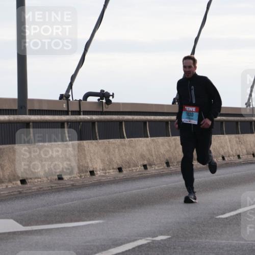 03.10.2024 - Köhlbrandbrückenlauf Matties Gatica Varas http://msf.ph/oto/7166541 03.10.2024 09:19:42 Position 2 1030 meine-sportfotos.de