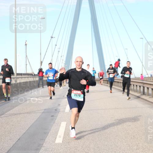 03.10.2024 - Köhlbrandbrückenlauf Jannik Wohlers http://msf.ph/oto/7166554 03.10.2024 09:41:58 Position 2 2570 meine-sportfotos.de
